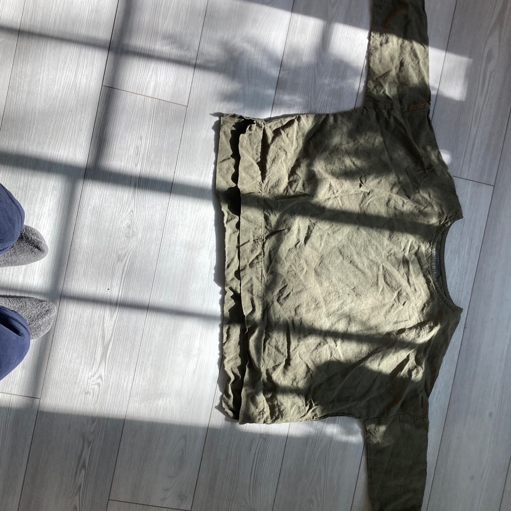 OLIVE linen top by Artemesia, S - Picture 7 of 11